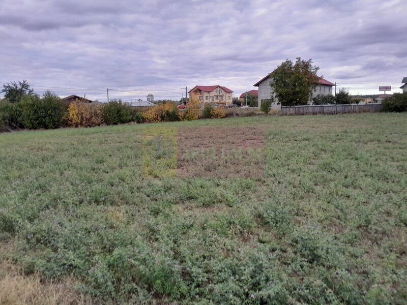 COSERENI( il ) - TEREN  2K MP DE VANZARE (52 M DESCHIDERE LA E85 )